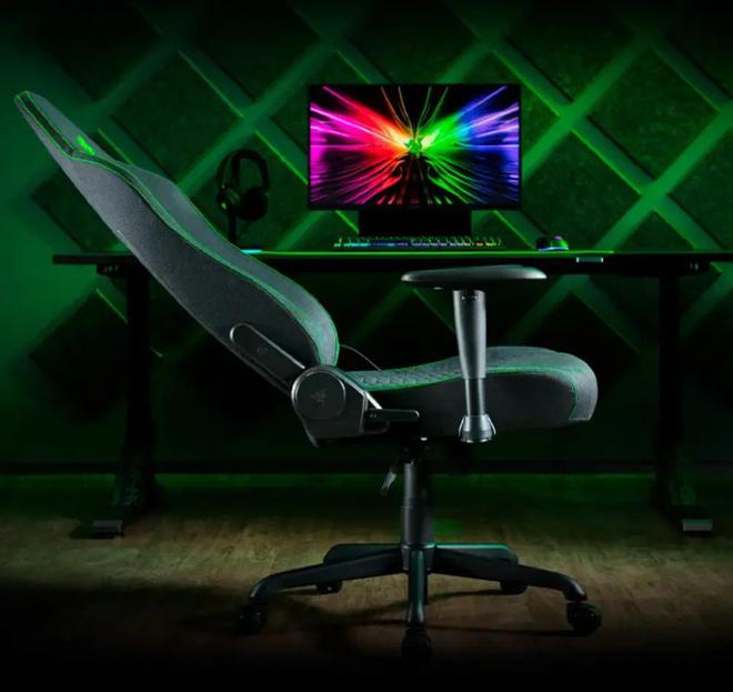 戏本！CES 2025雷蛇电竞新品一瞥瓦力棋牌游戏灯厂推出RTX5090游(图6)