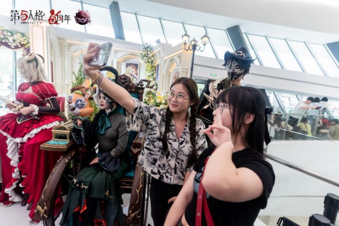 子竞技需要“她”瓦力游戏试玩电(图2)